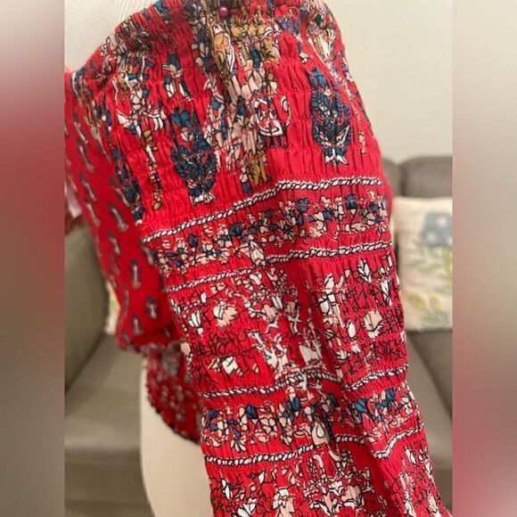 Band of Gypsies Smocked Bell Sleeve Crop Top - Picture 15 of 17